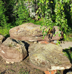 Природный камень валун для ландшафта (глыба) со мхом #1
