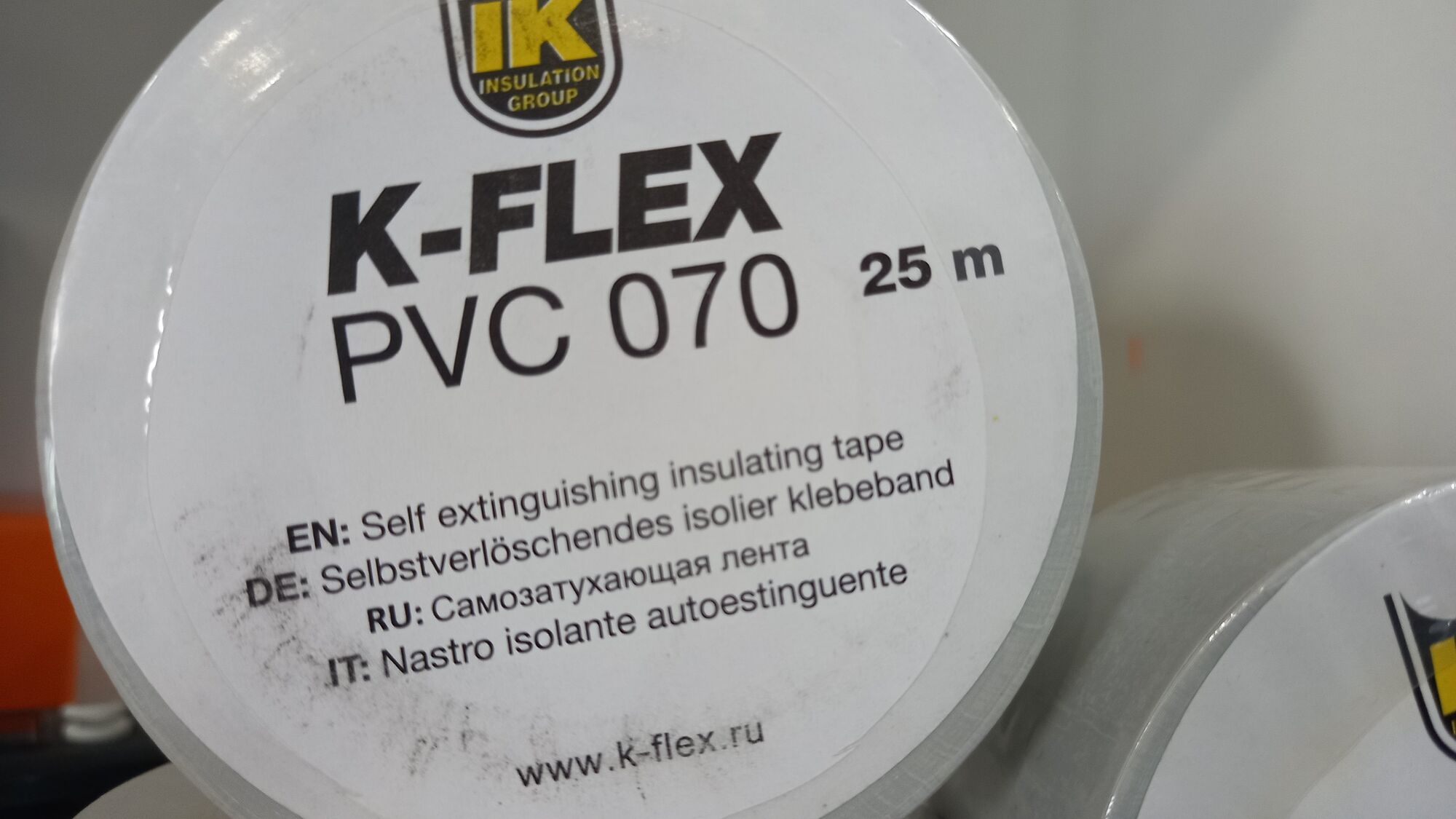 Лента k-Flex 050-025 PVC at 070 Black. Пластиковые зажимы к-Флекс. Маркировку к-флекса.