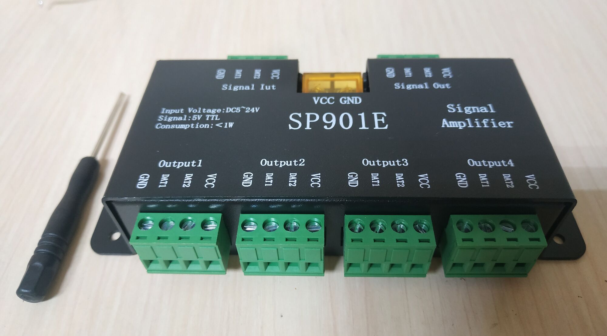 Усилитель сигнала SPI SP901E 5-24 V для адресных умных диодов