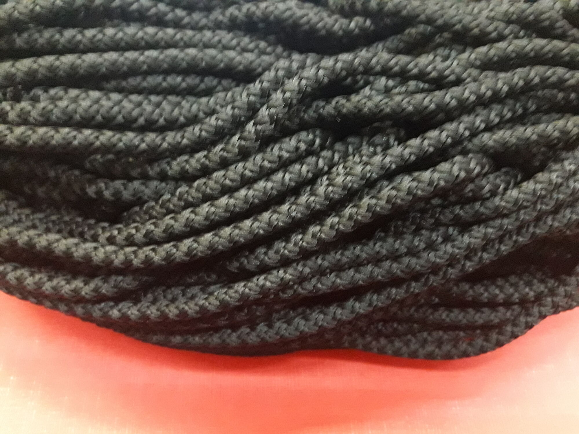 Шнур полиэфирный круглый с наполнителем 5 мм черный 100 м