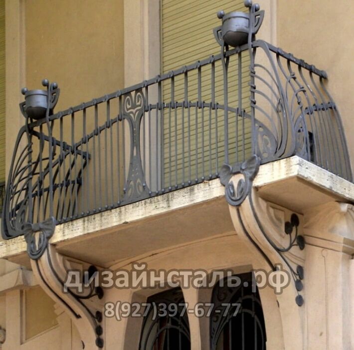 Необыкновенное кованное ограждение для балкона с элегантным узором Шарллота