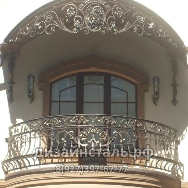 Изящный объёмный Кованый балкон Каролина
