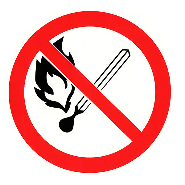 Знак P02 Запрещается пользоваться открытым огнем