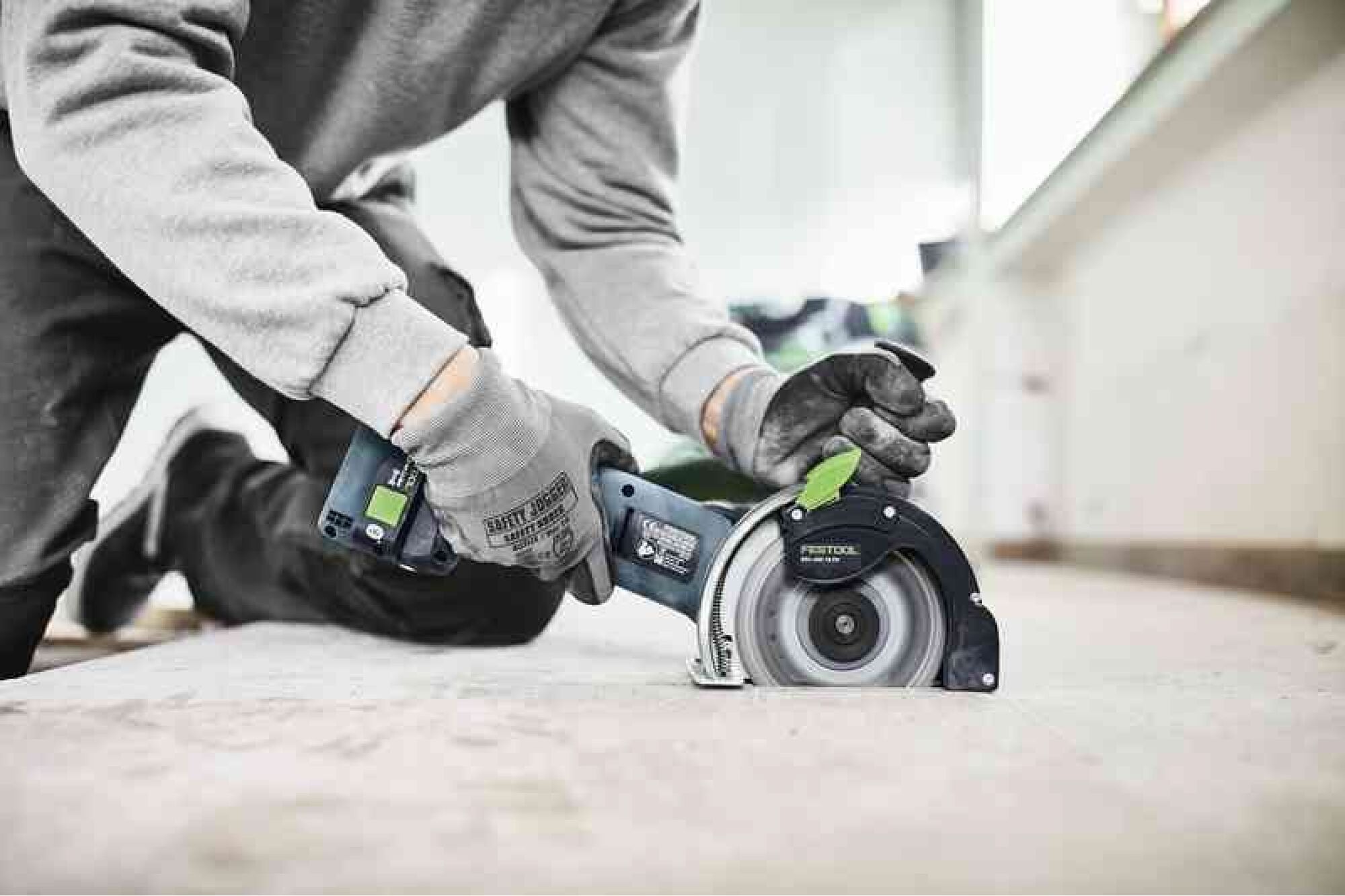 Аккумуляторная углошлифовальная машинка FESTOOL DSC-AGC 18-125 FH Li 5,2  EBI-Plus 575346, цена в Екатеринбурге от компании ГЛОБАЛСТРОЙРТИ