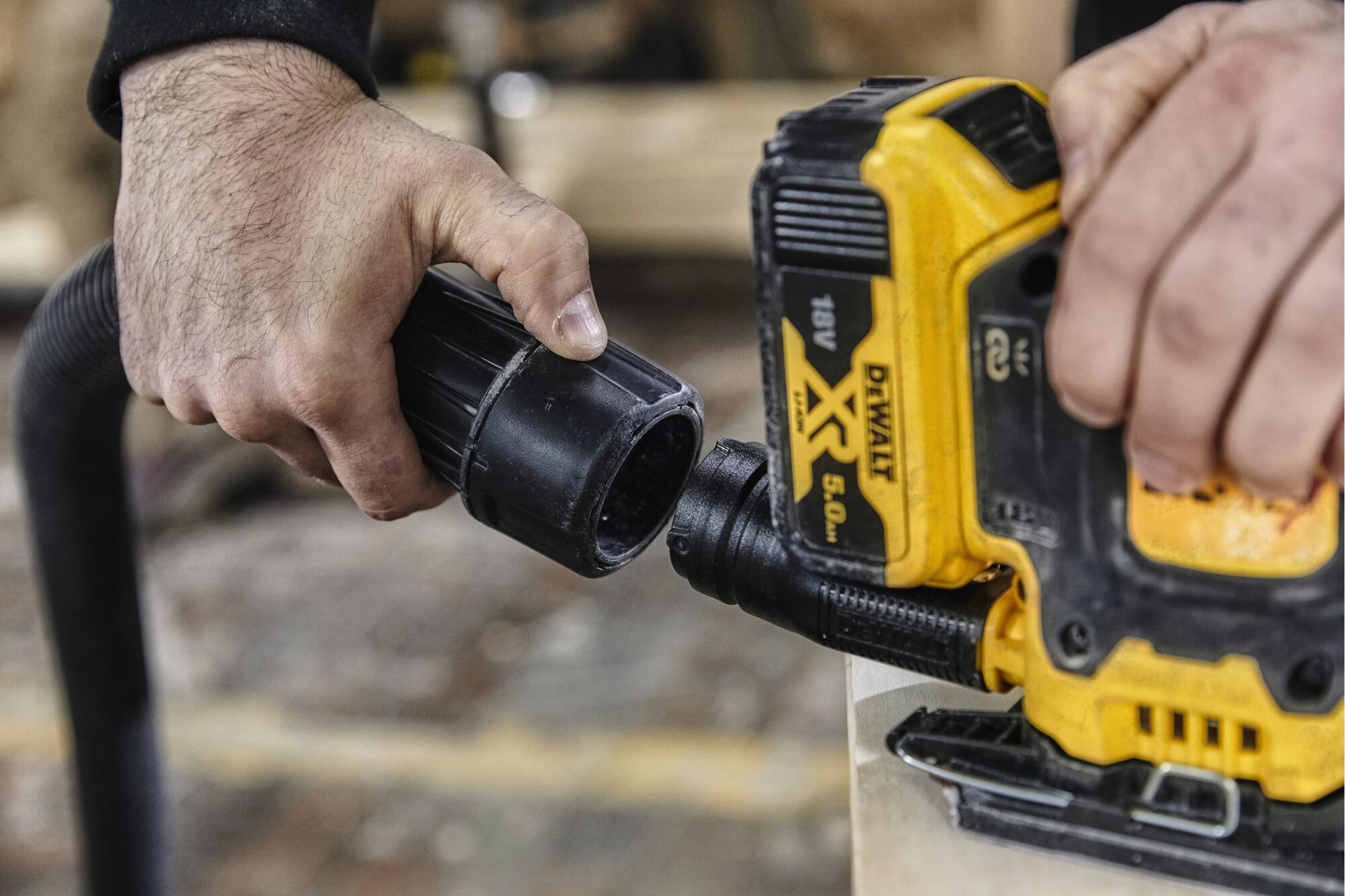 Вибрационная плоскошлифовальная машина DEWALT 18 В XR DCW200N-XJ, цена в  Екатеринбурге от компании ГЛОБАЛСТРОЙРТИ