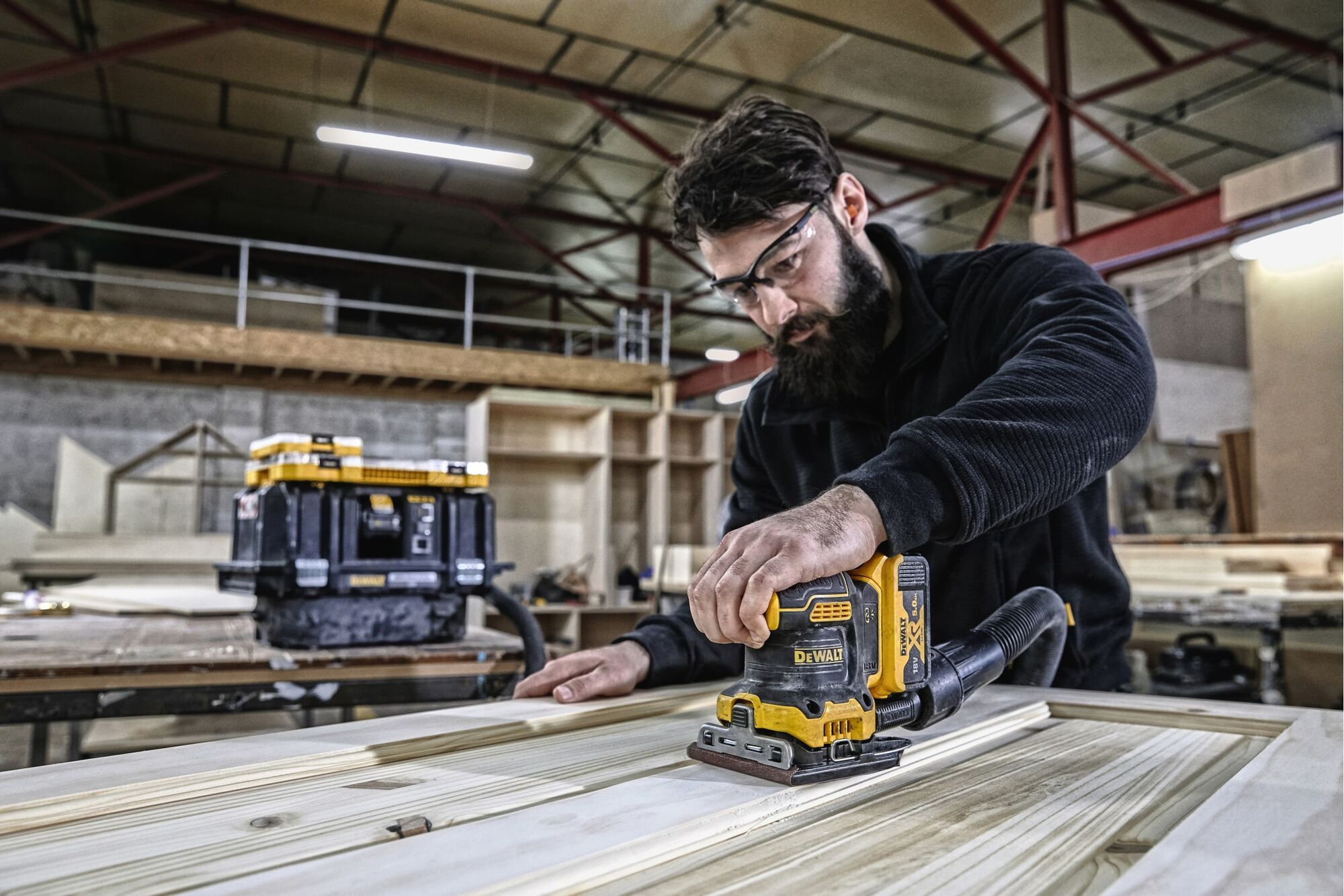 Вибрационная плоскошлифовальная машина DEWALT 18 В XR DCW200N-XJ, цена в  Екатеринбурге от компании ГЛОБАЛСТРОЙРТИ